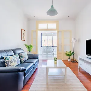 Almirante With 3 Bedrooms , Lisbon Portugal