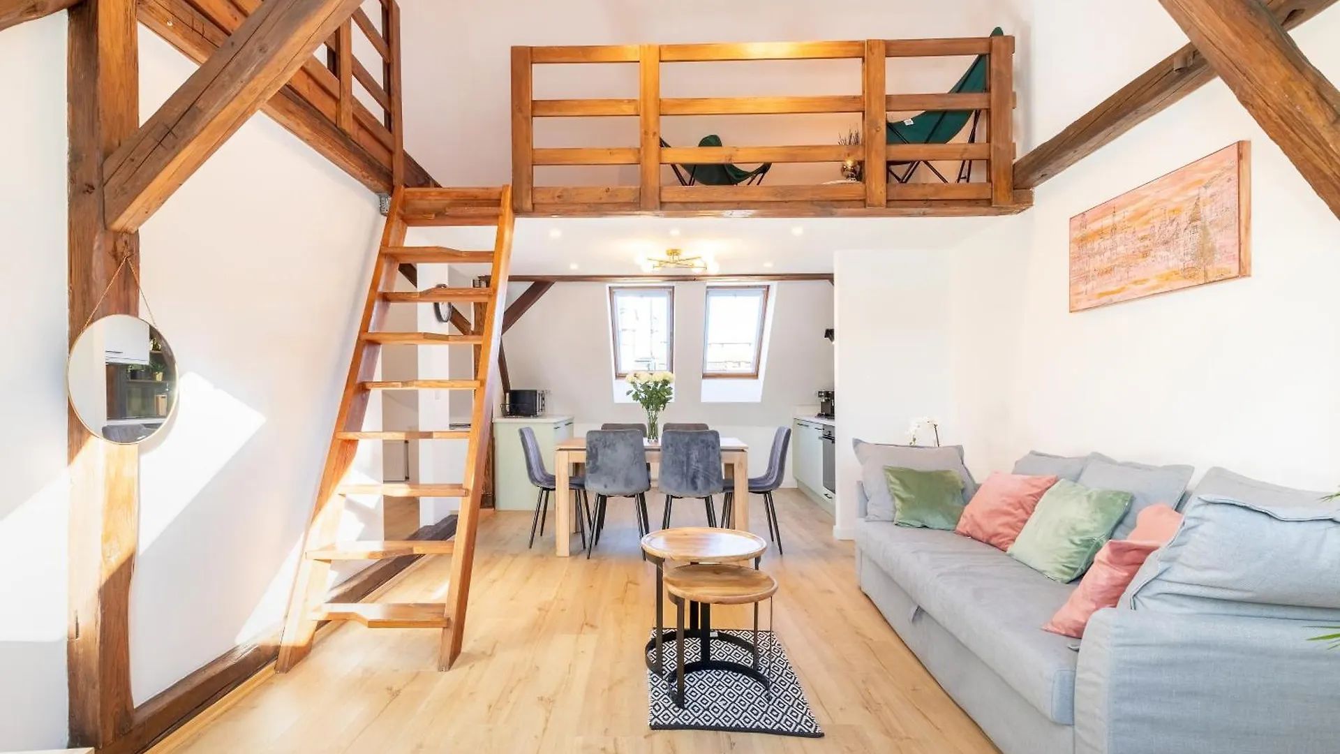 Apartment With Entresol Old Town Krakow 0*,